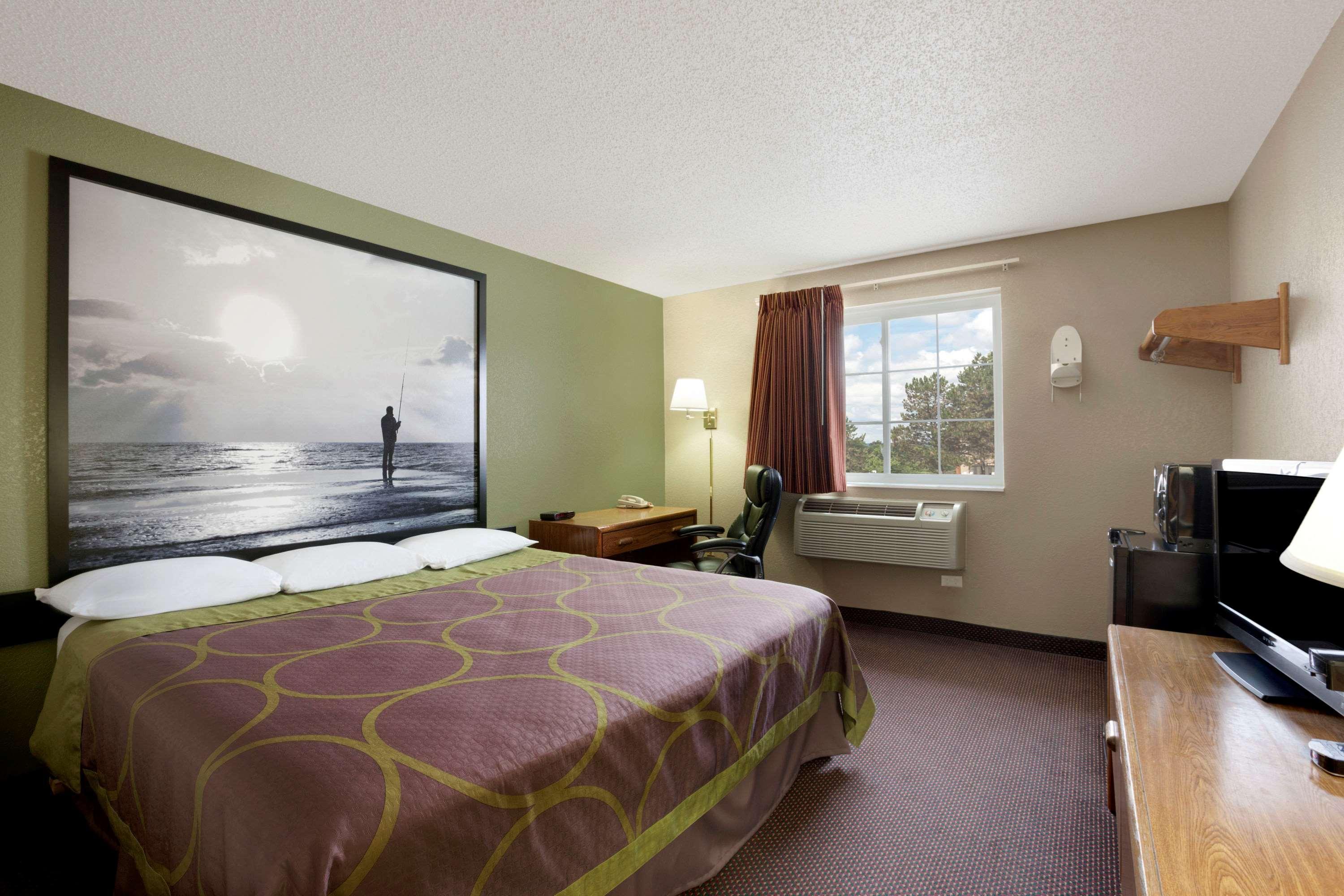ซูเปอร์ 8 บาย วินด์แฮม พูลาสกี Hotel Pulaski ภายนอก รูปภาพ